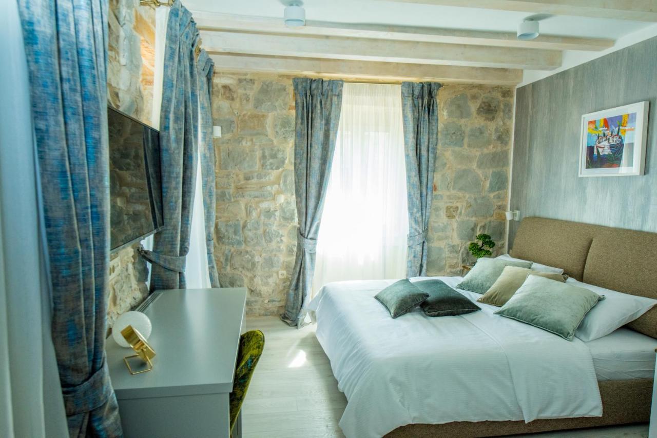 Heritage Villa Vitturi Sea View Kaštela 外观 照片