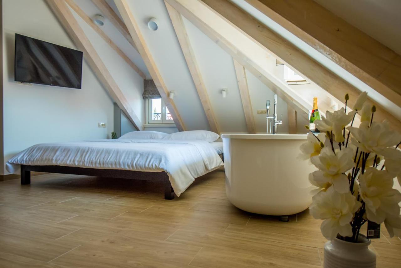 Heritage Villa Vitturi Sea View Kaštela 外观 照片